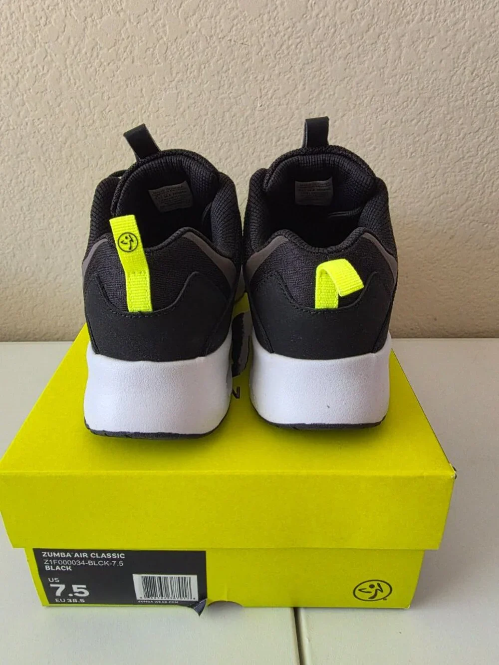 Zumba Air Classic Sneaker Shoes Women 7.5 Black